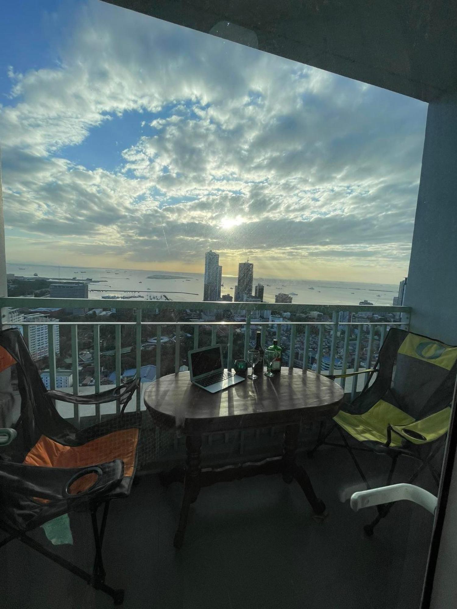 Green Residences Staycation By Pbyy Μανίλα Εξωτερικό φωτογραφία